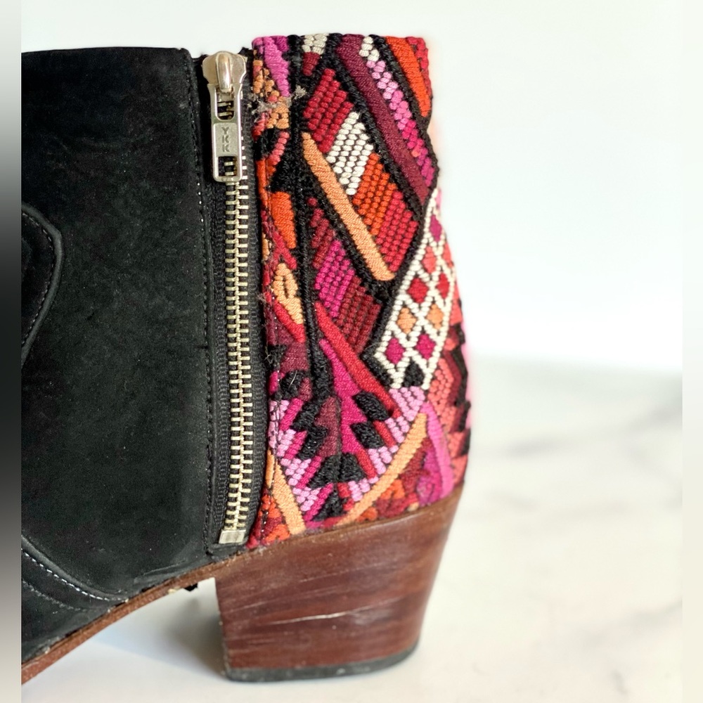 Nawal Booties - Picture 8 of 14